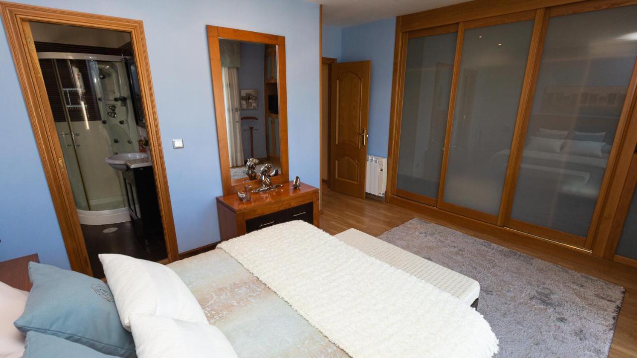 Hospedium Galitrips Vila Maruja Corme Εξωτερικό φωτογραφία