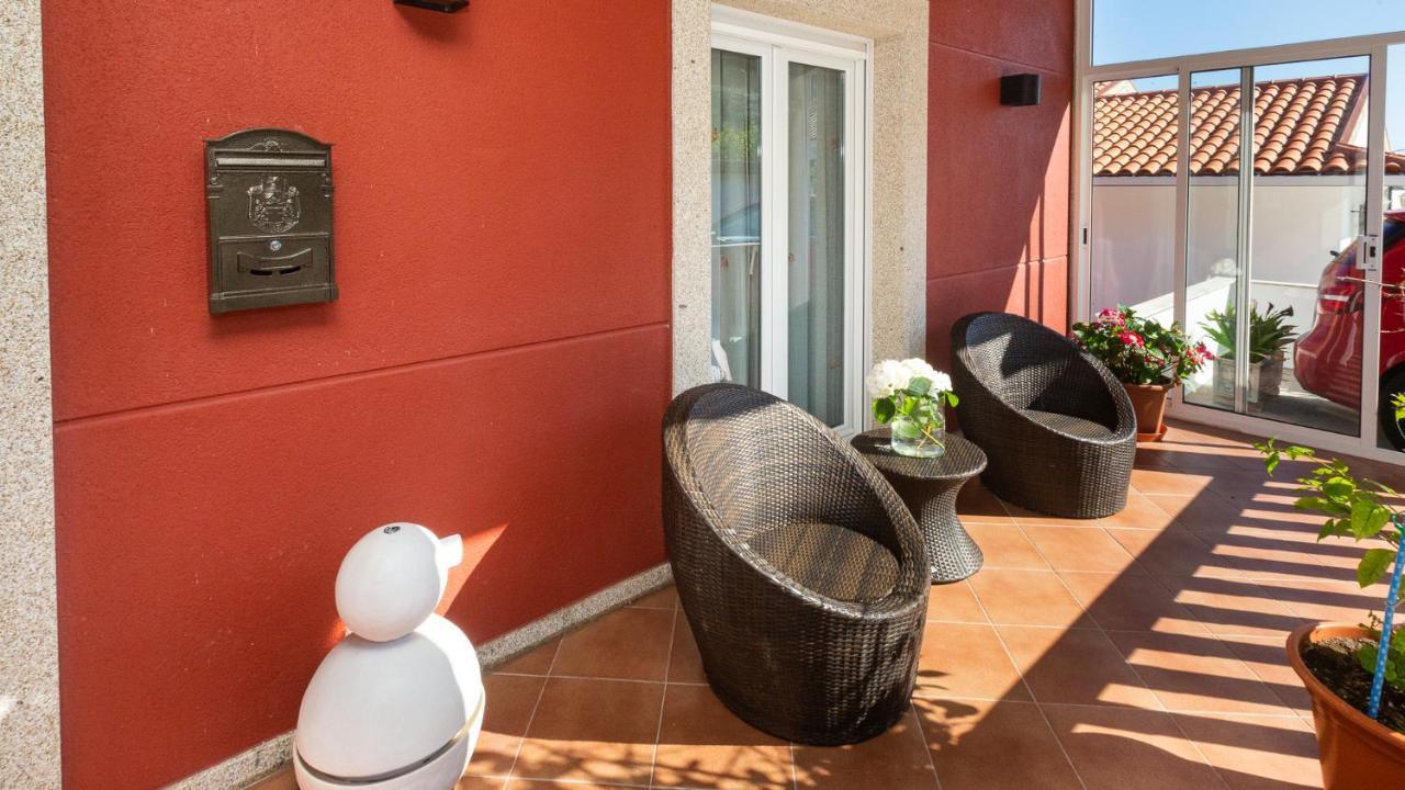 Hospedium Galitrips Vila Maruja Corme Εξωτερικό φωτογραφία